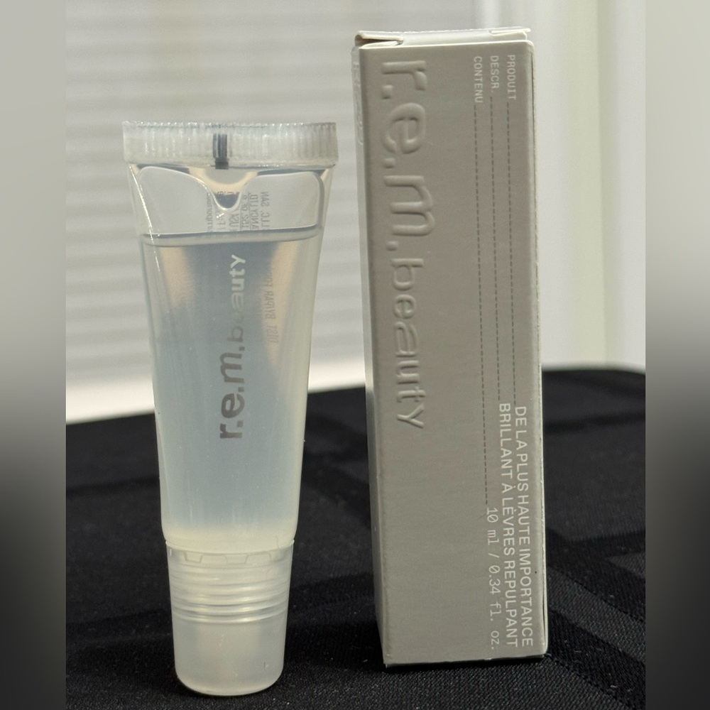 REM Beauty Utmost Importabce Plumping Clear Lip Gloss